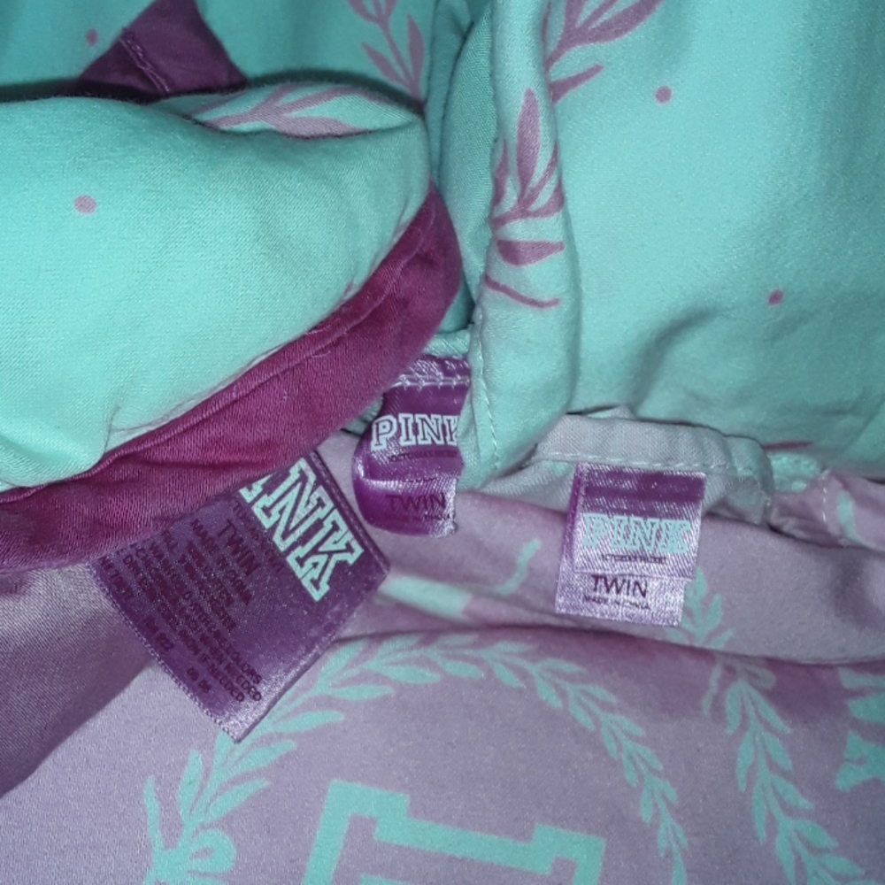PINK VICTORIA'S SECRET Monogram Comforter Set - Picture 10 of 10